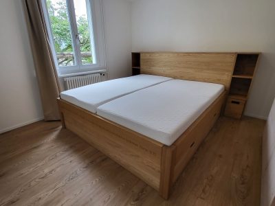 Massivholzbett