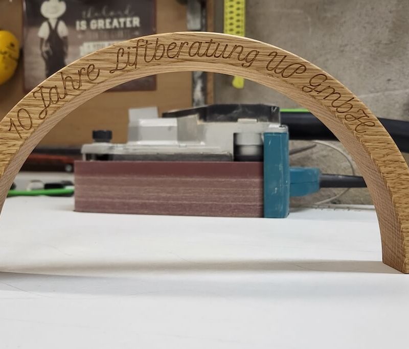 Brotsäge mit Gravur für Firma Liftberatung Up