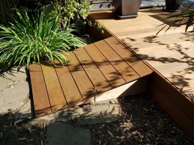 Terrassen Aufbau mit Pflanzen